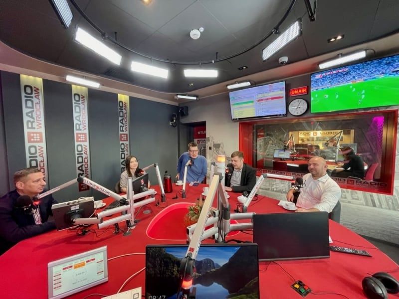 2022 12 19 Radio Wrocław debata polityczna Dominik Kłosowski